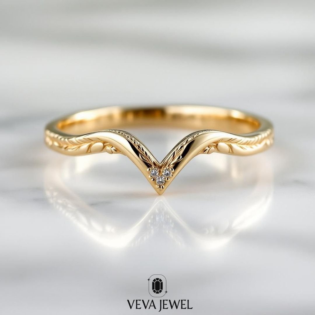 Engraved Chevron Wedding Band | Lab-Grown Diamond V Ring | Yellow Gold Leaf Detail Band | Vintage Style Stackable Ring | Gift for Girlfriend